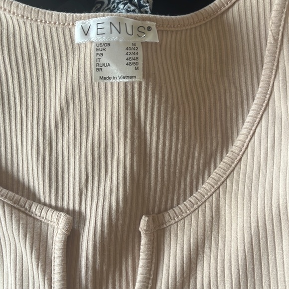 2 piece set v neck form fitting with sister Venus Size Medium - Picture 5 of 5